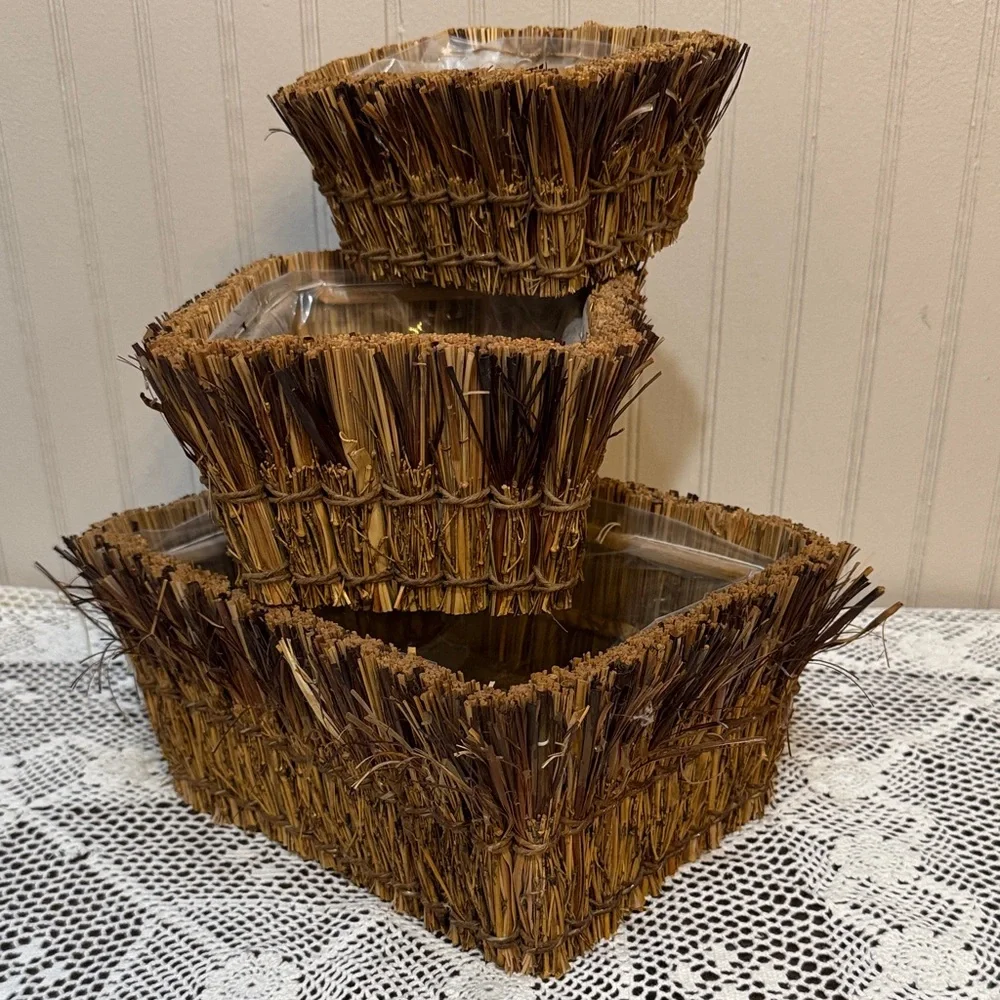 Set Of 3 Nesting Planters Baskets Straw Grass With Liner